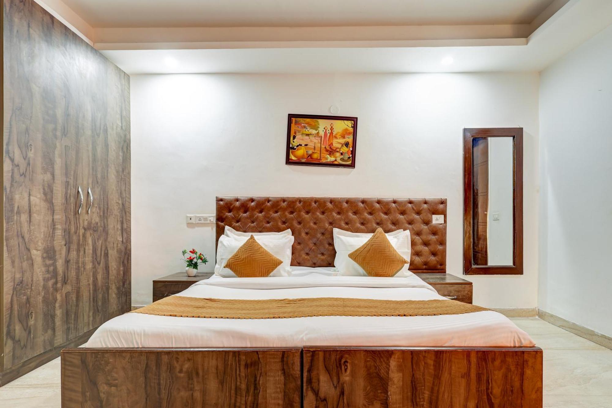 Hotel Aron By The Premium Villa New Delhi Extérieur photo