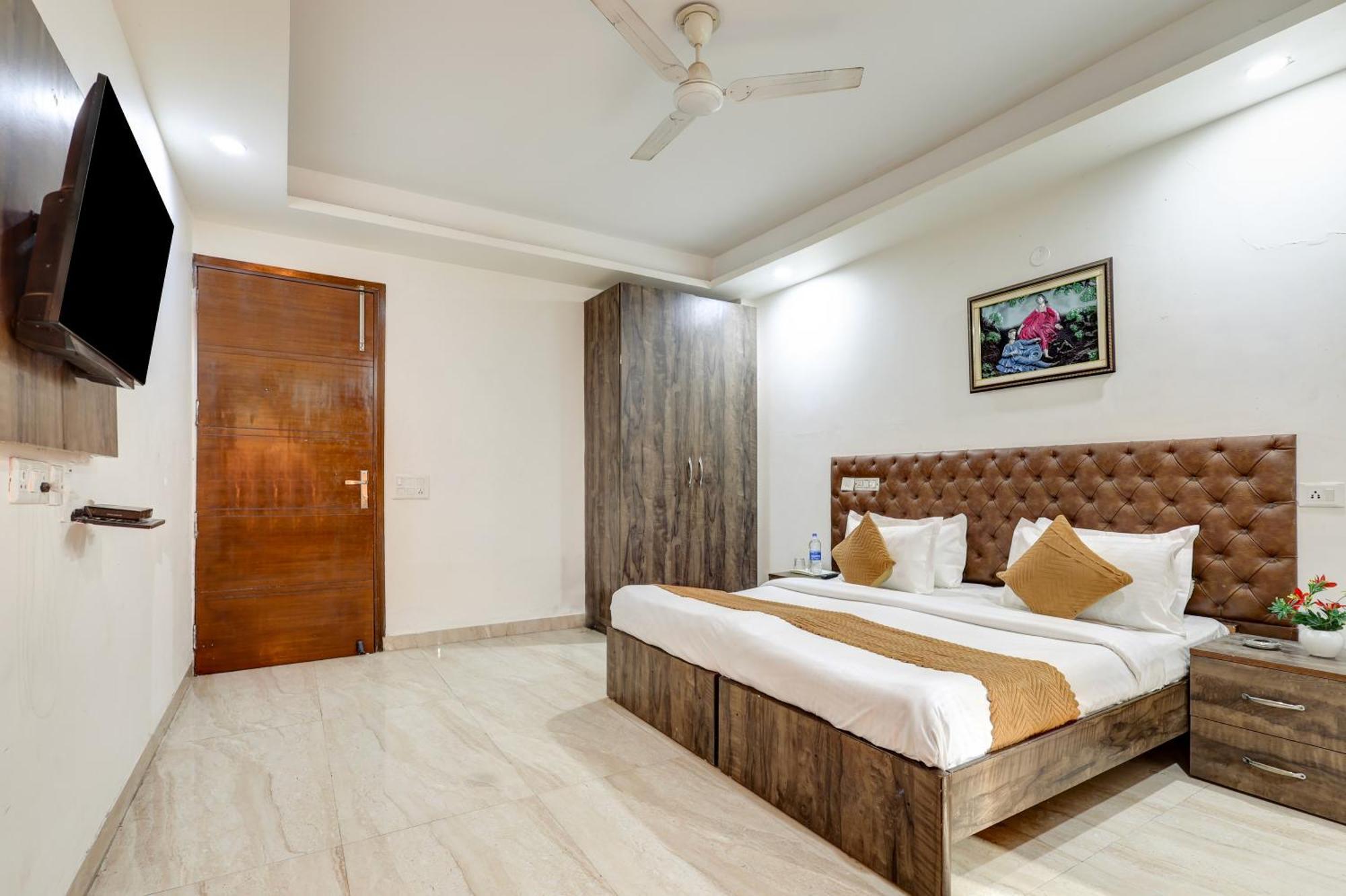 Hotel Aron By The Premium Villa New Delhi Extérieur photo