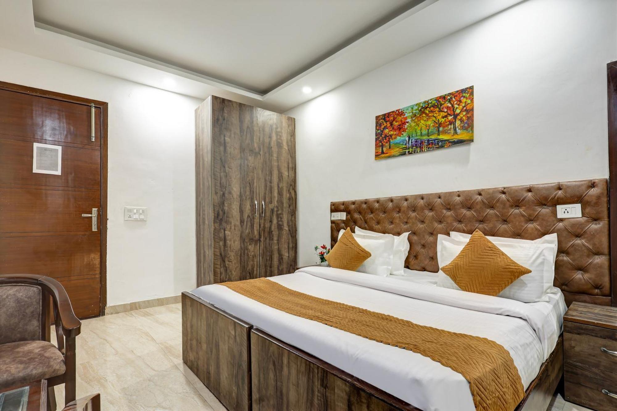 Hotel Aron By The Premium Villa New Delhi Extérieur photo