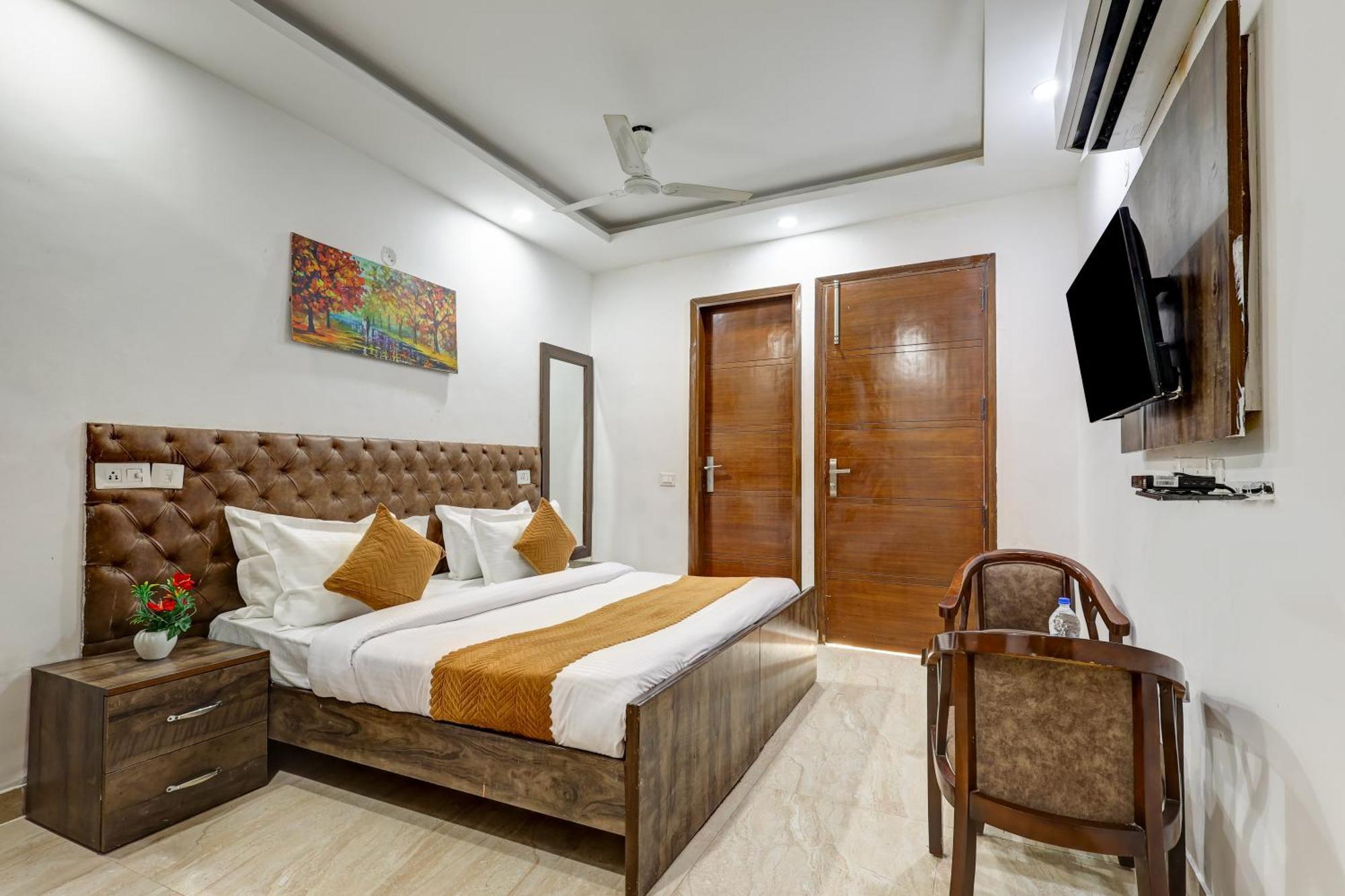 Hotel Aron By The Premium Villa New Delhi Extérieur photo