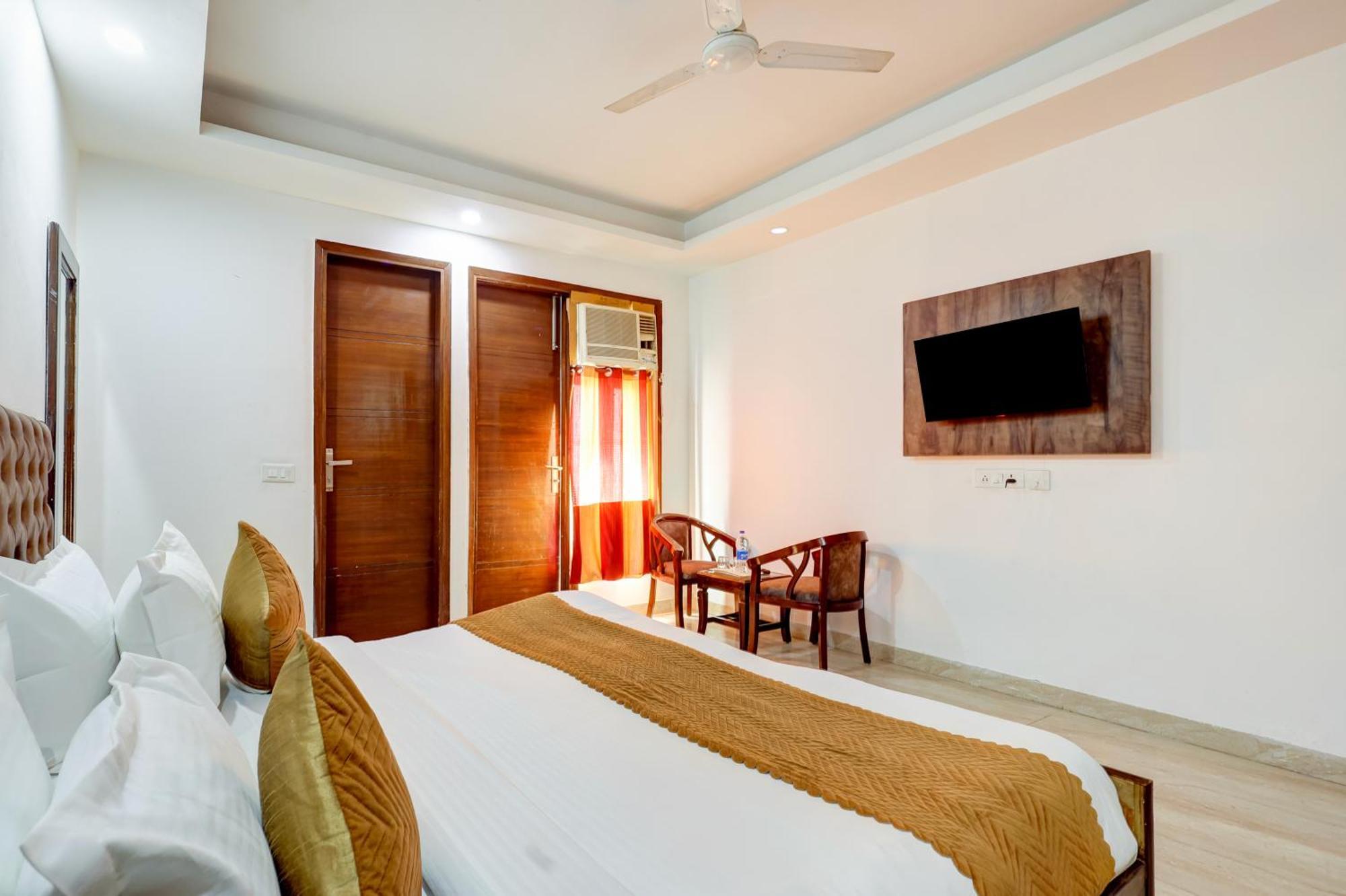 Hotel Aron By The Premium Villa New Delhi Extérieur photo