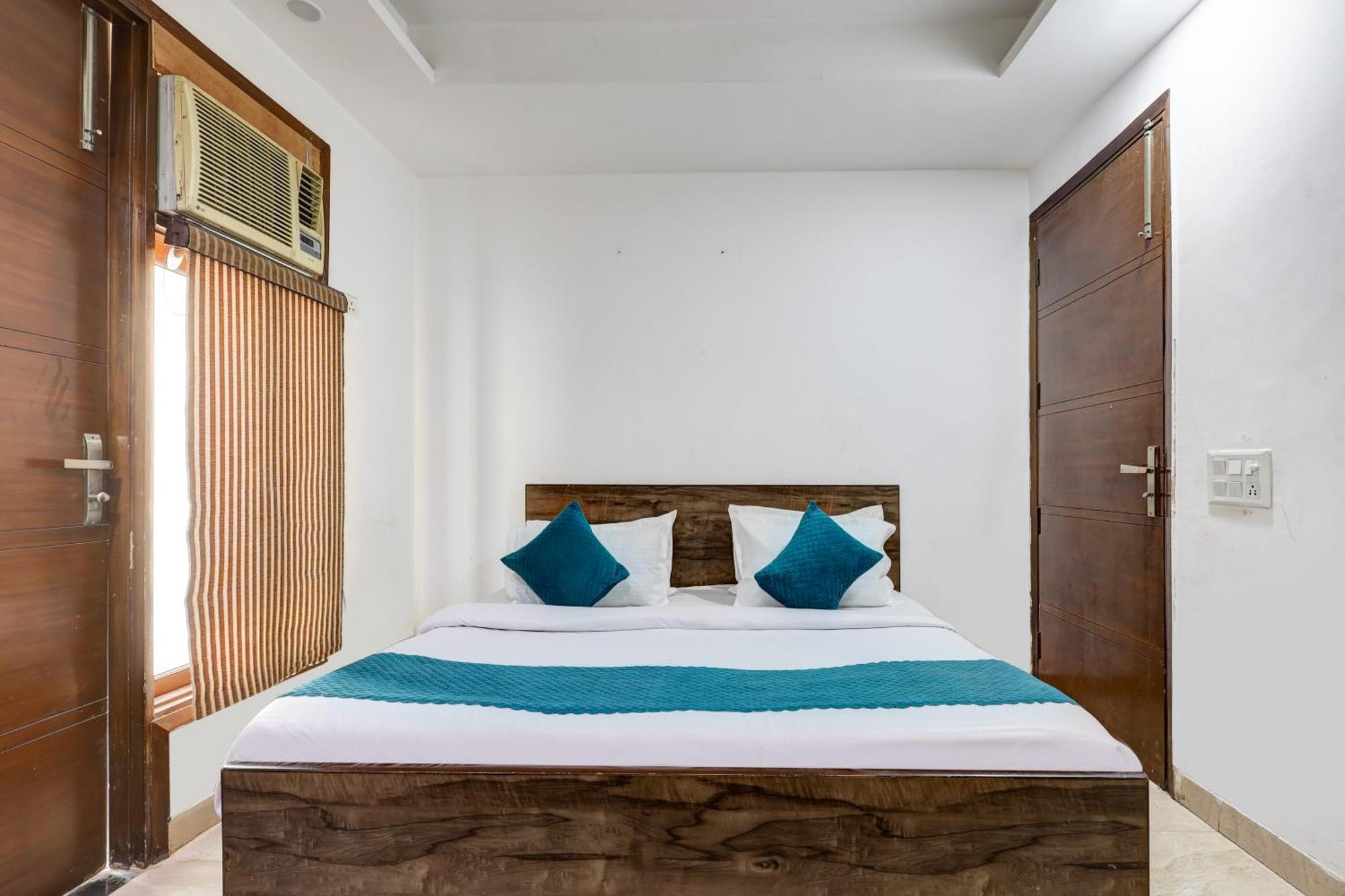 Hotel Aron By The Premium Villa New Delhi Extérieur photo