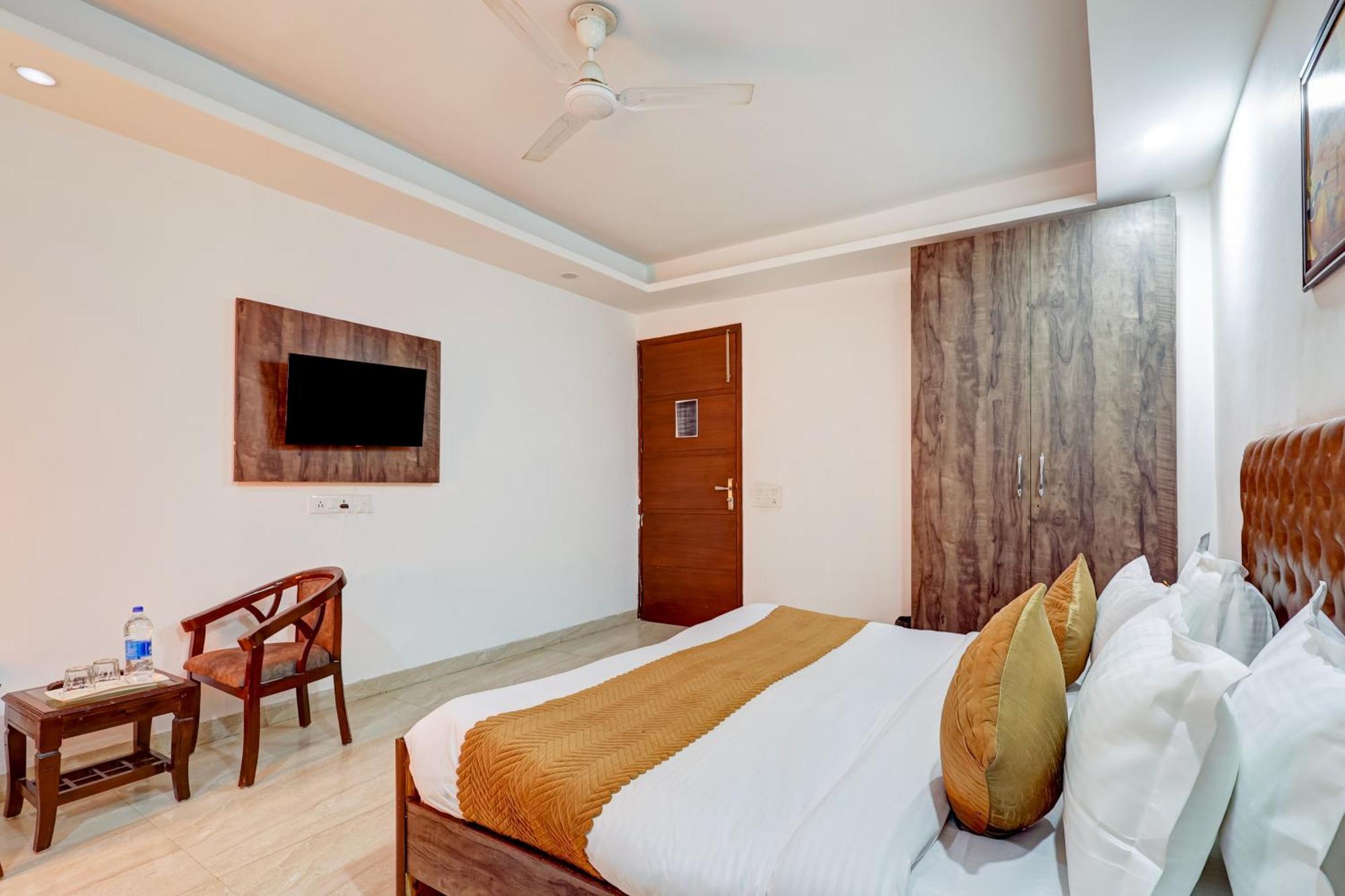 Hotel Aron By The Premium Villa New Delhi Extérieur photo